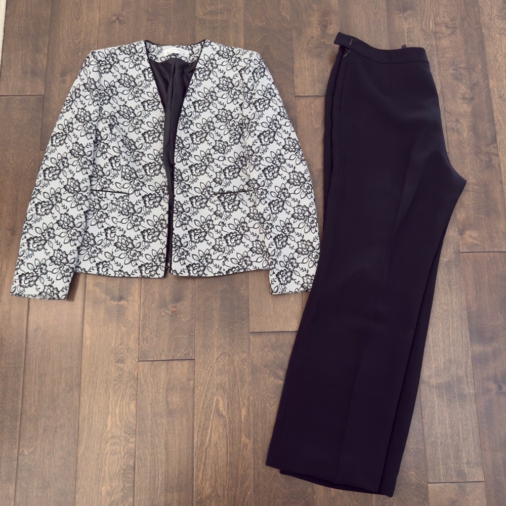 Tahari Arthur S. Levine Womens 10 Black White Floral Lace Blazer Pant Suit Set